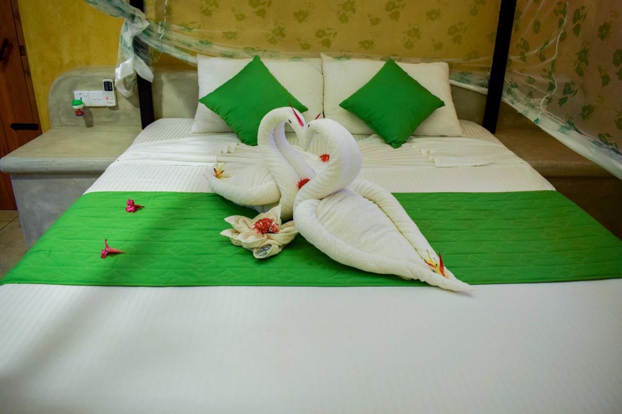 Omeesha Beach Hotel Kalpitiya Room photo